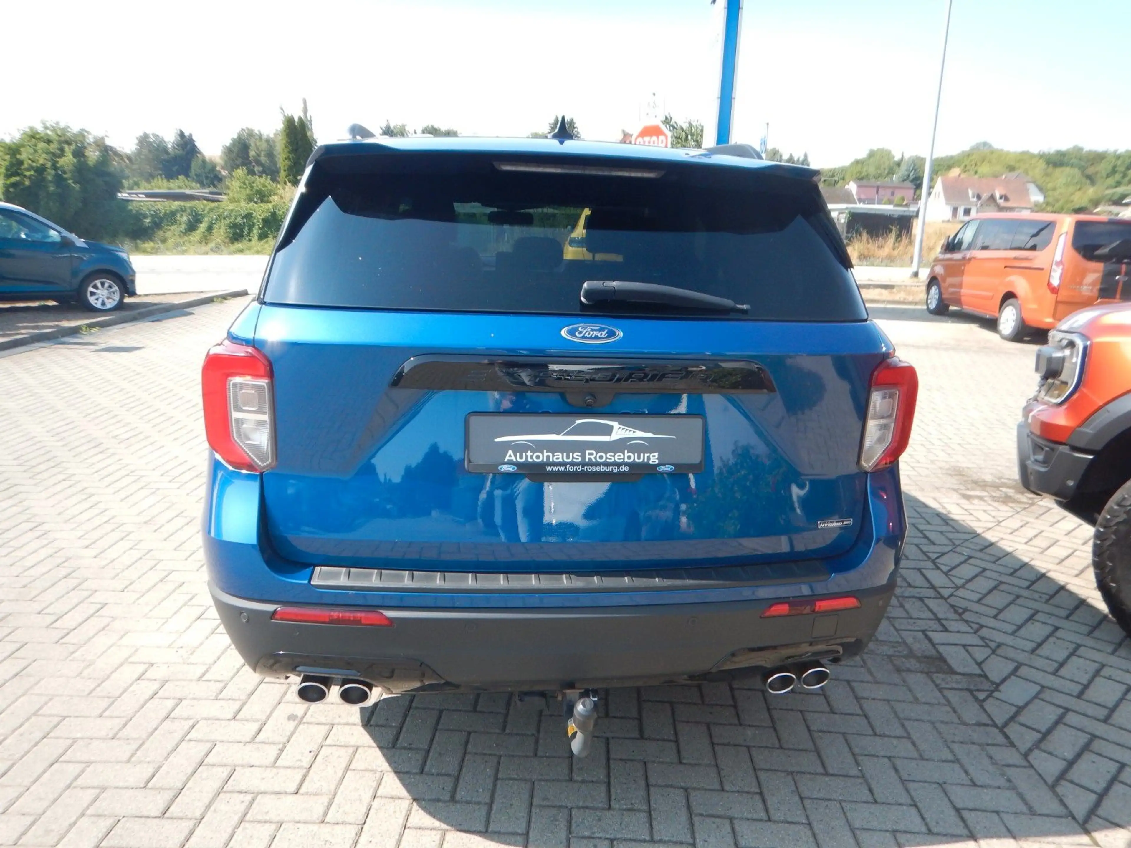 Ford Explorer ST-Line Plug-in-Hybrid 4x4 AHK PanoDach — photo 6