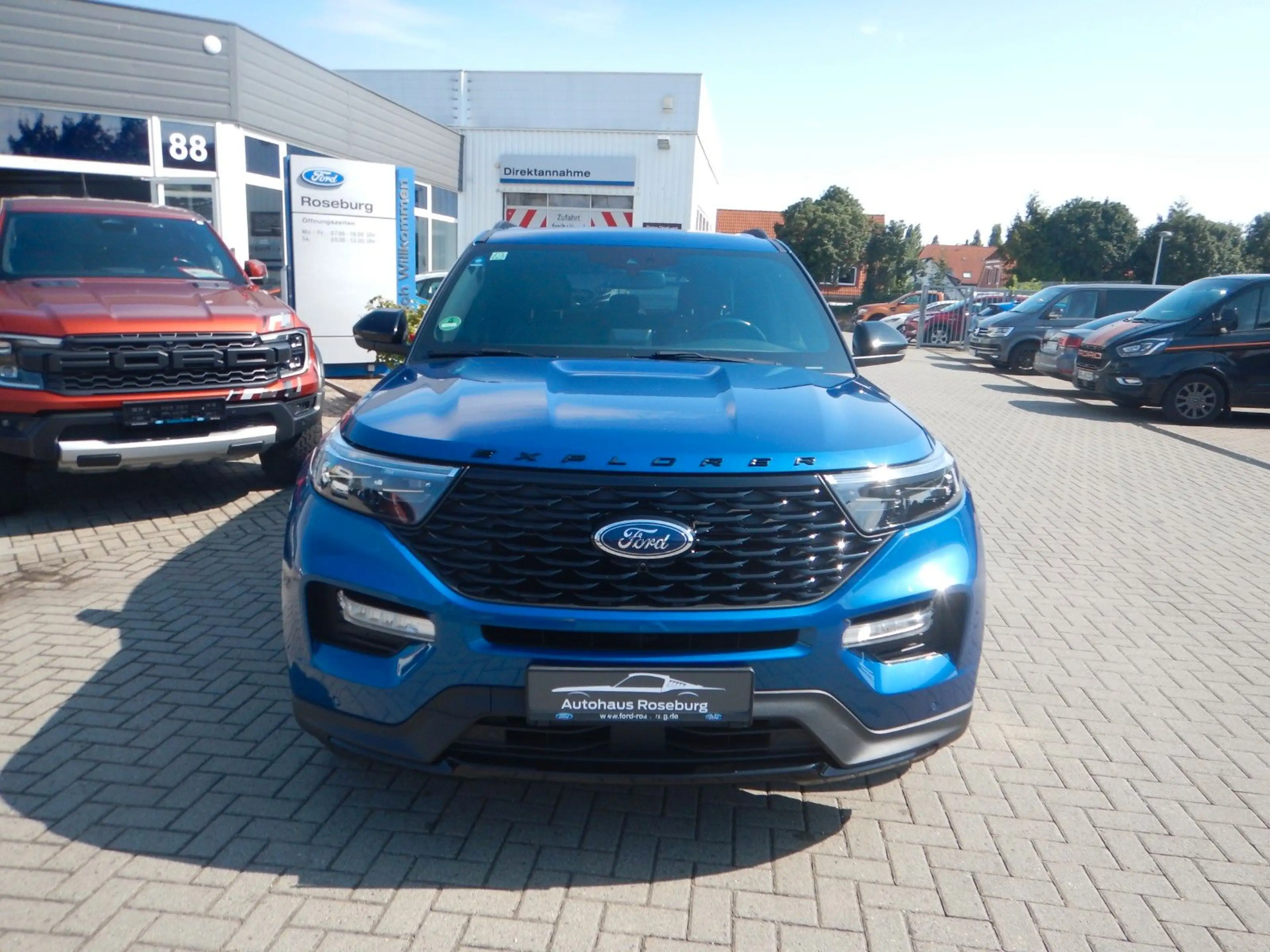 Ford Explorer ST-Line Plug-in-Hybrid 4x4 AHK PanoDach — photo 2