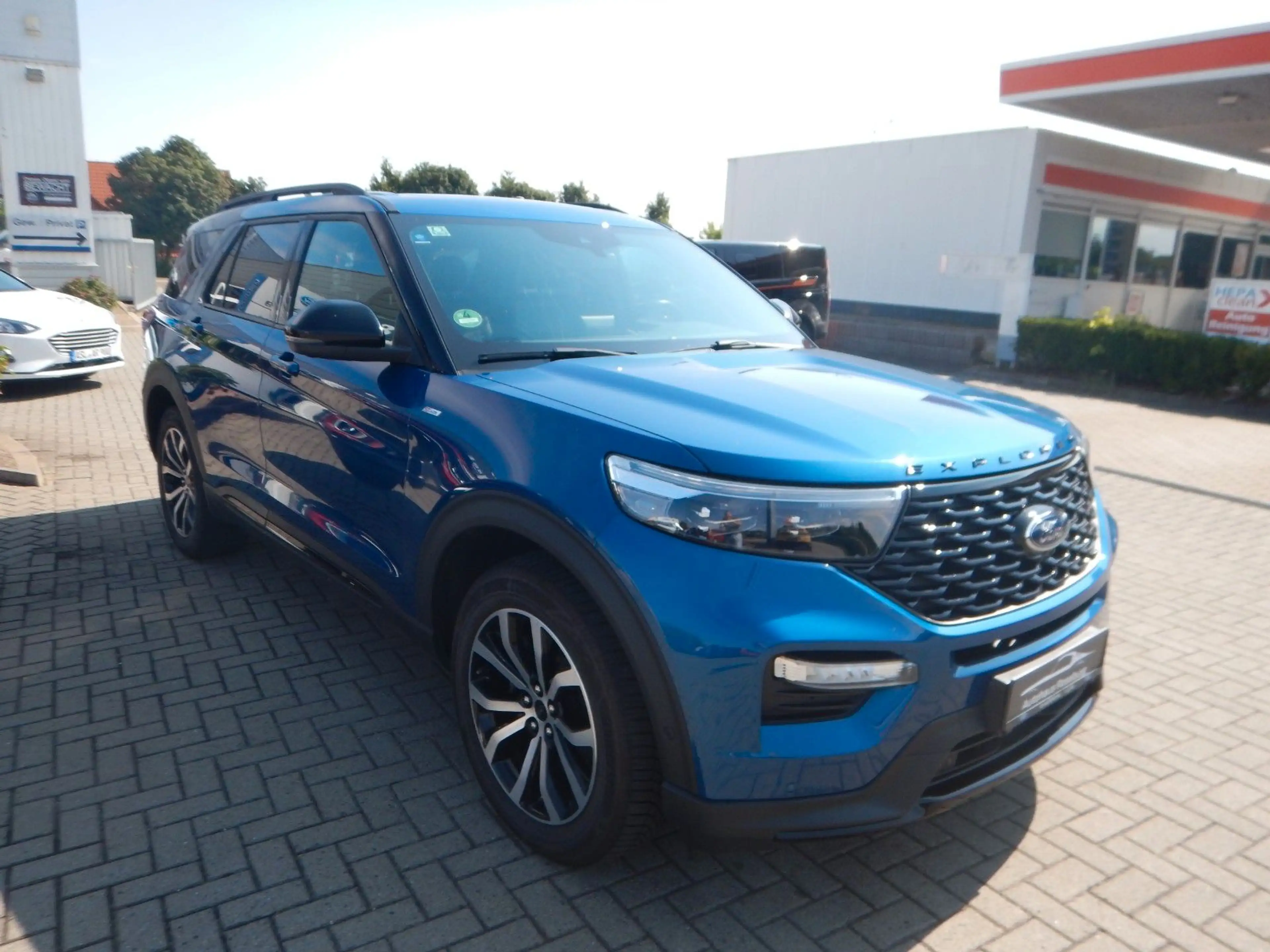 Ford Explorer ST-Line Plug-in-Hybrid 4x4 AHK PanoDach — photo 3