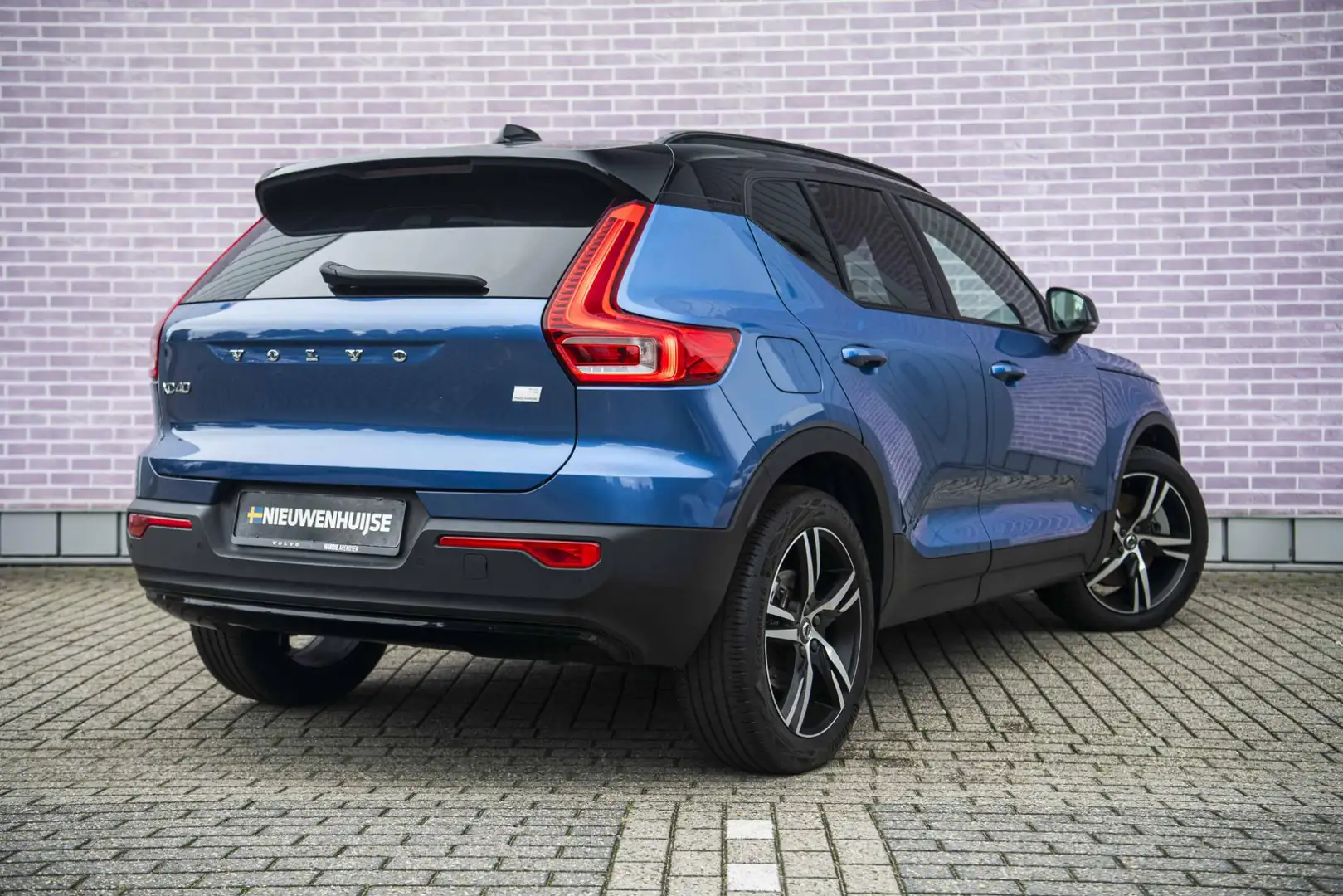 Volvo XC40 Plug-in Hybrid T5 R-Design | Adaptieve Cruise Cont Blau - 2