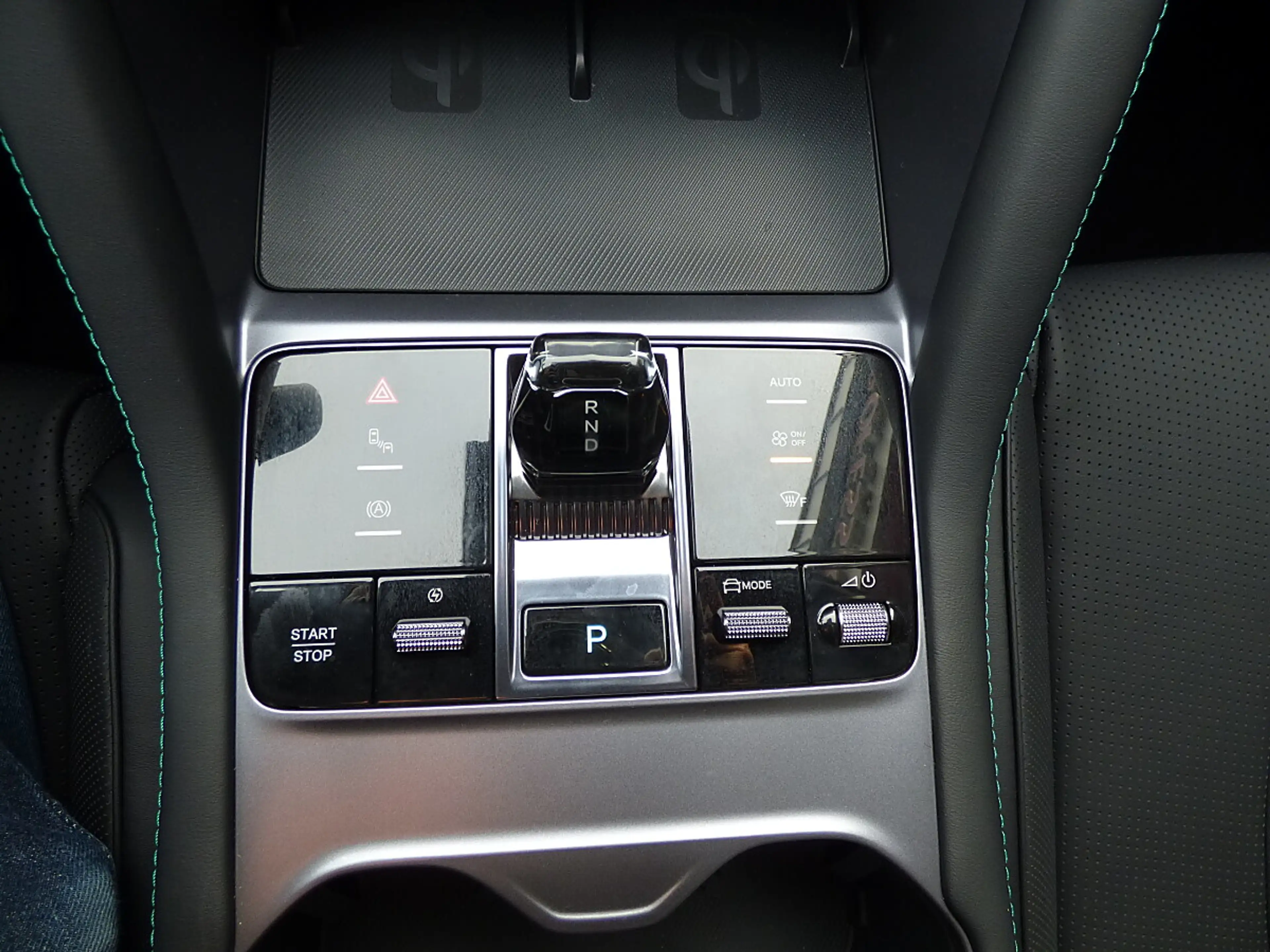 BYD Seal U DM-i PHEV 18,3kWh Boost Österreich Paket LAGER — photo 12