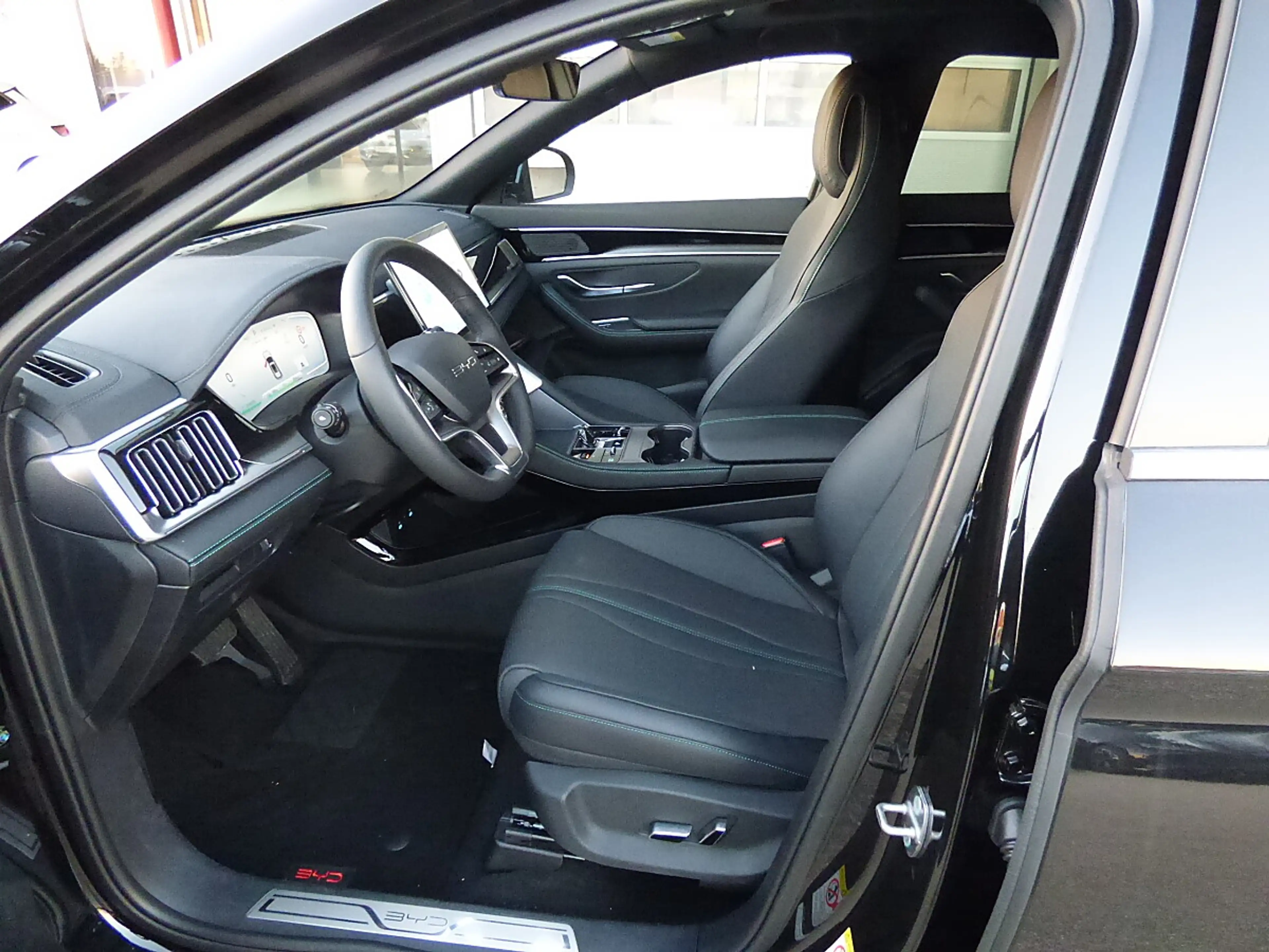 BYD Seal U DM-i PHEV 18,3kWh Boost Österreich Paket LAGER — photo 6