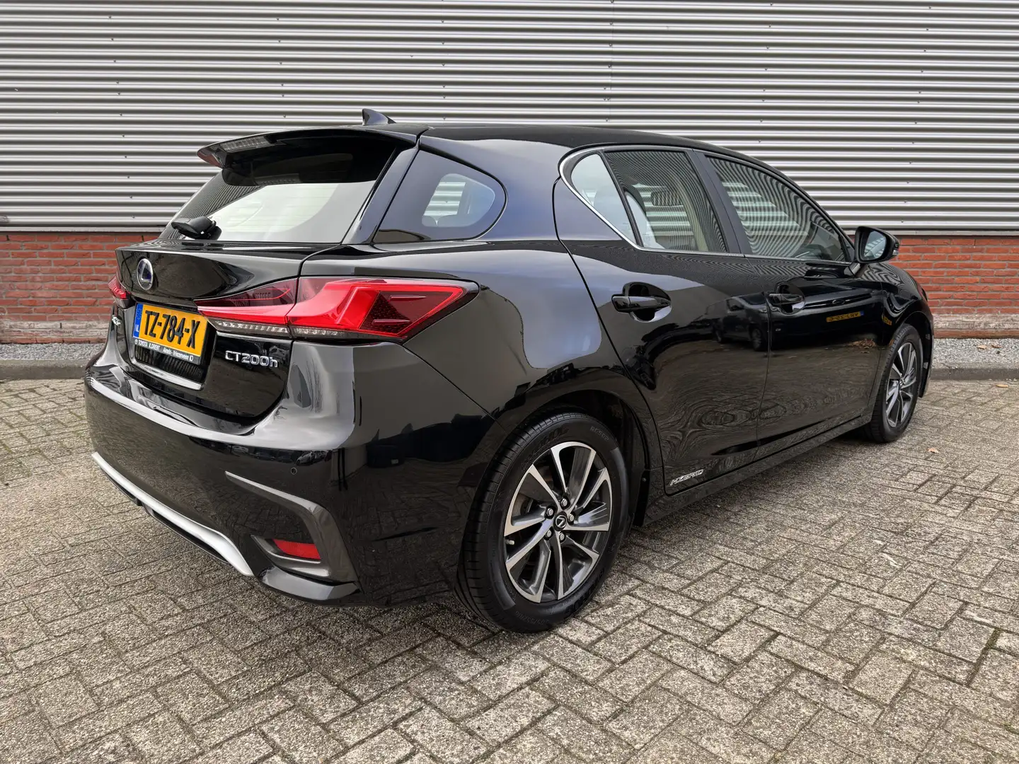 Lexus CT 200h Business Launch Edition | Keyless entry | Camera | Zwart - 2