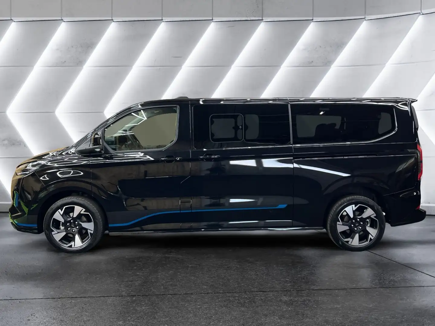Ford Tourneo Custom L2 Sport | PHEV | Bus 8-Sitze | Sofort verfügbar Schwarz - 2
