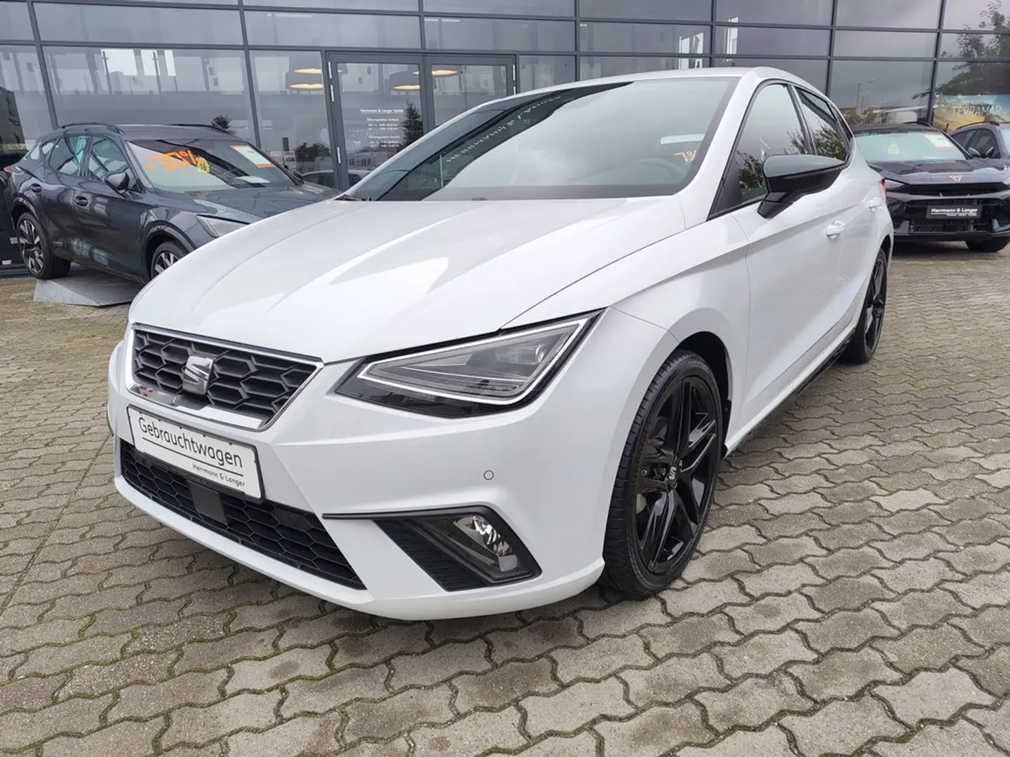 SEAT Ibiza 1.0 TSI DSG FR Pro Black Edition *Voll LED, SHZ, Full Link* Weiß - 2