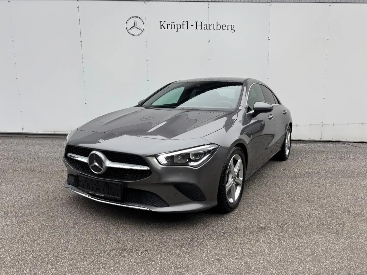 Mercedes-Benz CLA 180 Coupé Progressive KeyGo PTS Shz LED Ambi Grau - 2