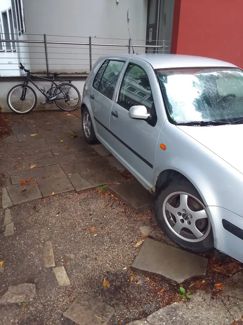 Volkswagen Golf Golf 1.6  73760 Ostfildern  TÜV 01.27 Срібний - 1