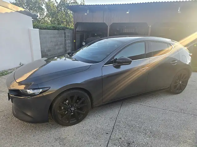 Mazda 3 Mazda 3 5HB 2.5L e-SKYACTIV G 140ps 6MT 2WD HOMURA