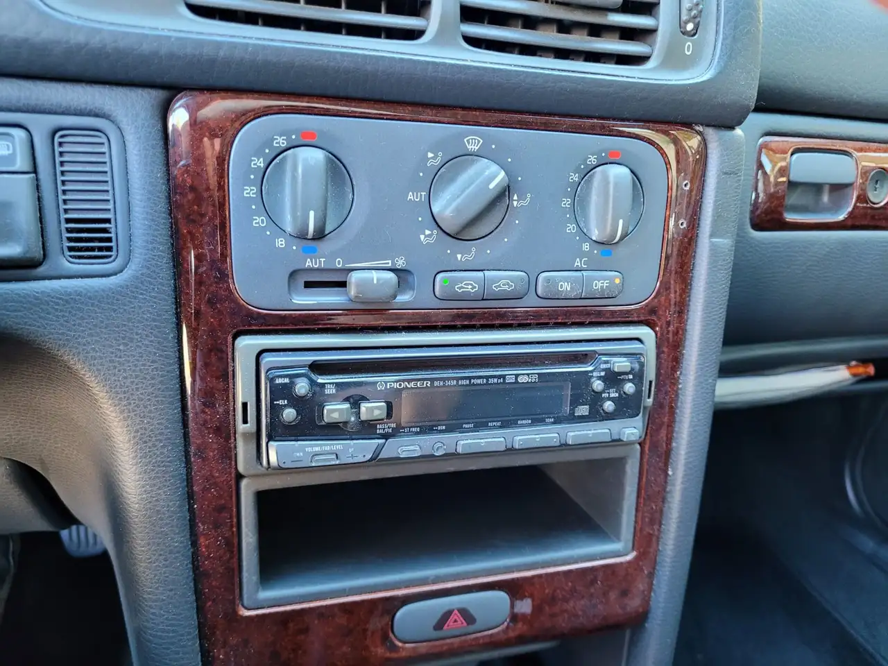 Volvo V70 2.4 Polar Goed onderhouden APK 07-2027, foto 12