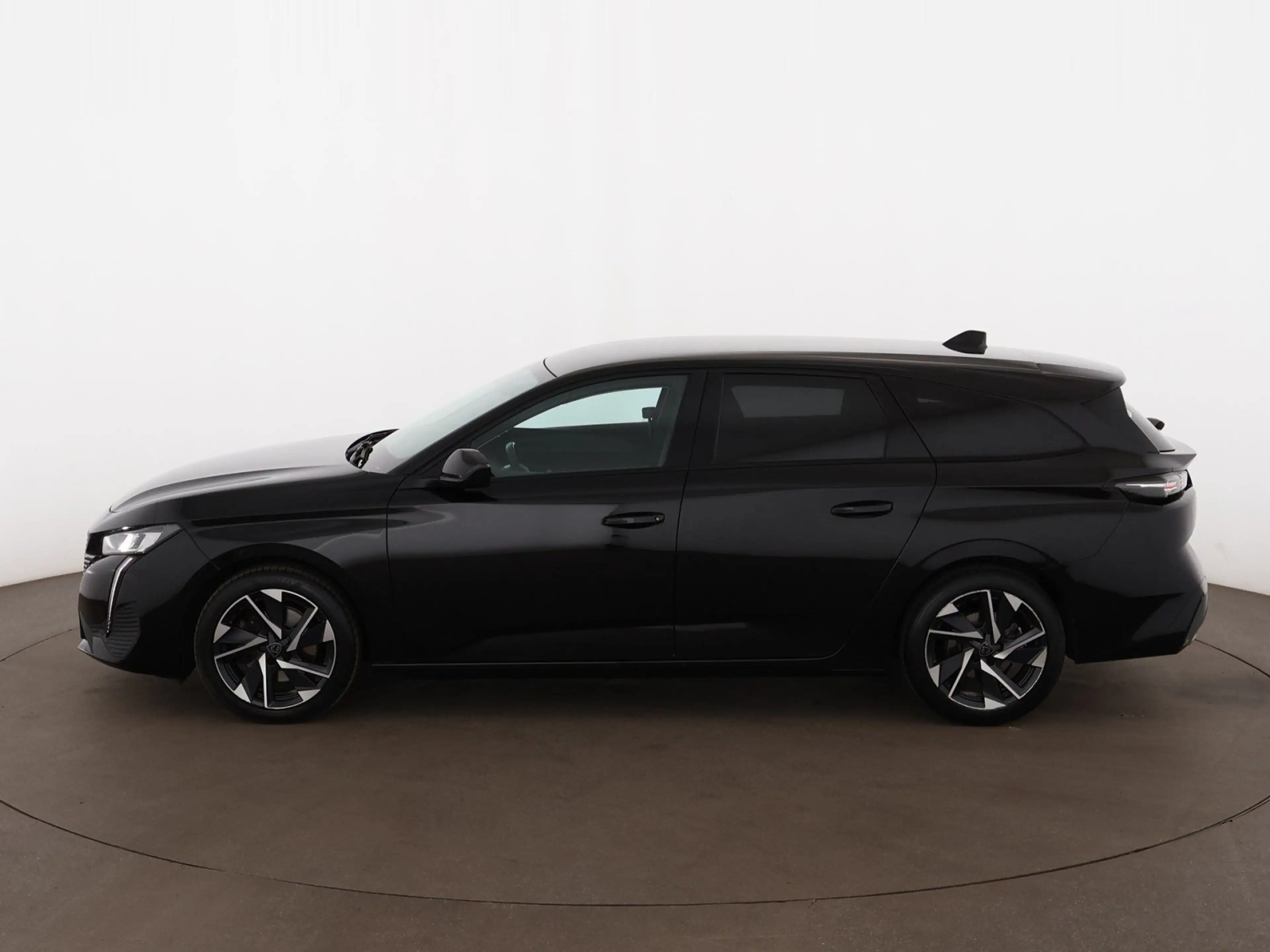 Peugeot 308 SW 1.5 BlueHDi 130 Allure Aut LED LEDER NAVI — photo 5