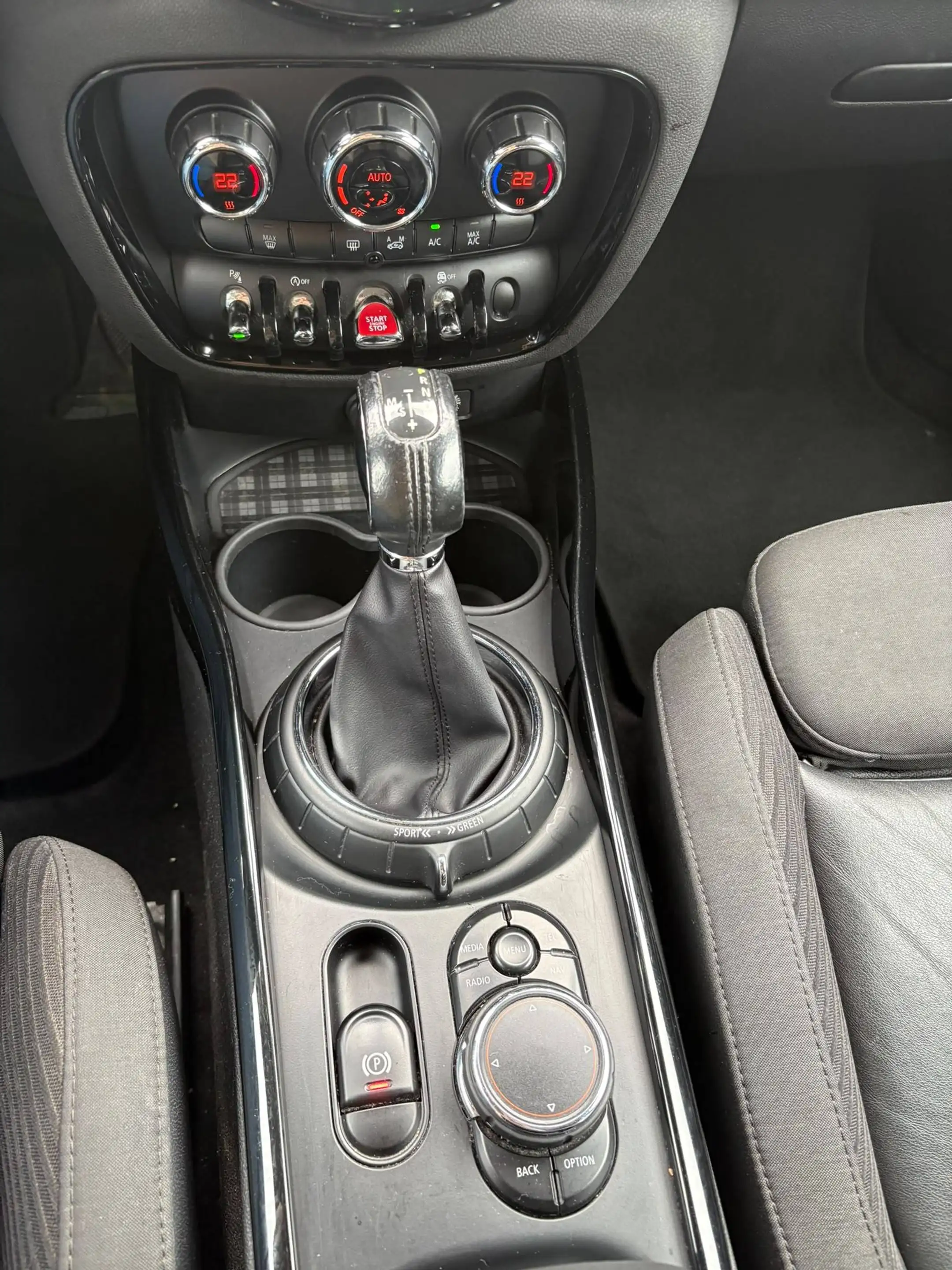 MINI Cooper Clubman Mini Clubman 1.5A Cooper/Automaat — photo 10