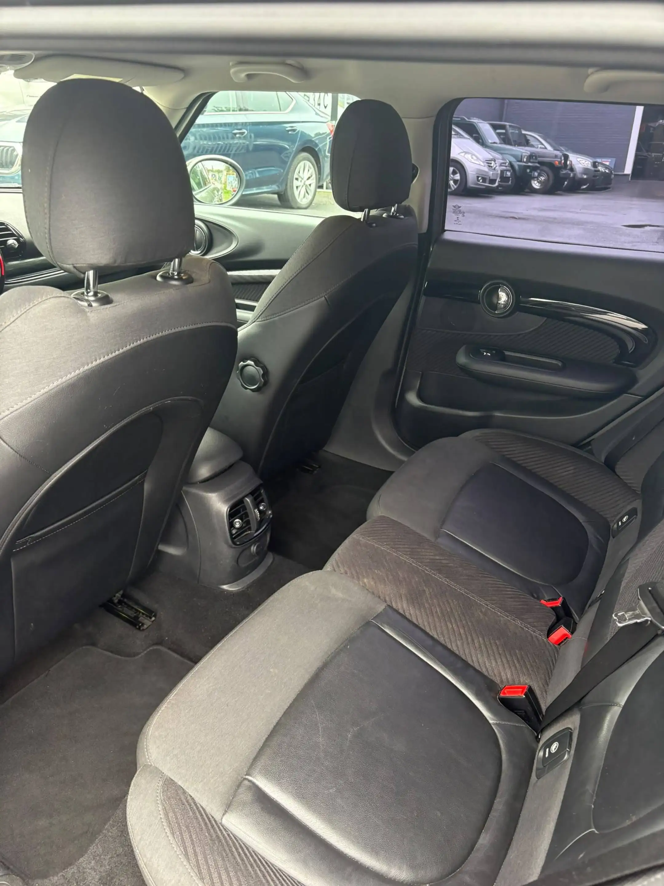 MINI Cooper Clubman Mini Clubman 1.5A Cooper/Automaat — photo 7