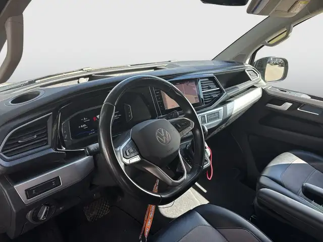 Volkswagen Multivan view 12