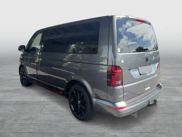 Volkswagen Multivan view 4