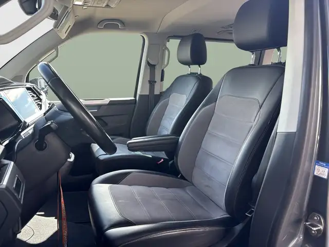 Volkswagen Multivan view 11