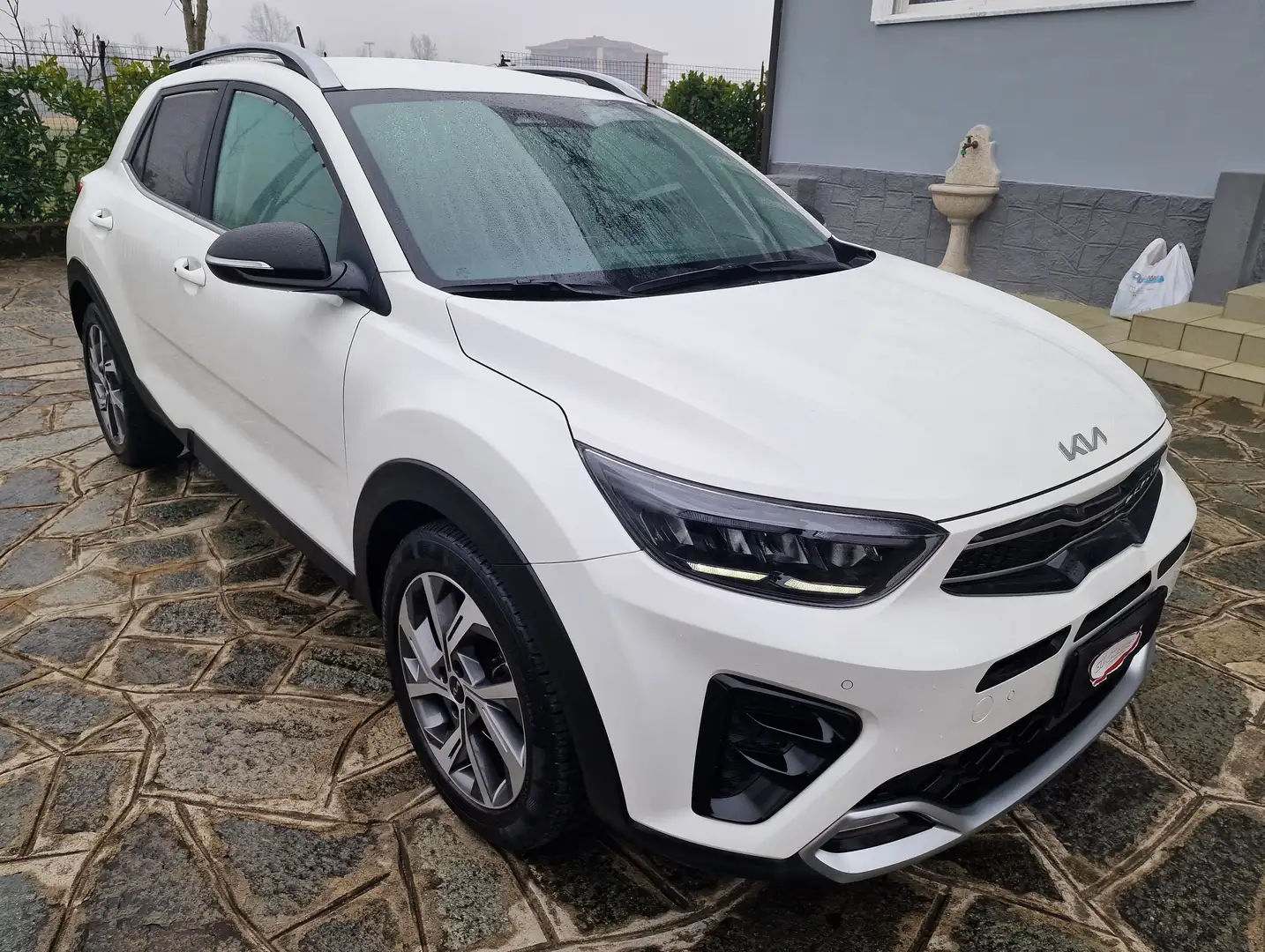 Kia Stonic 1.0 t-gdi mhev GT Line 100cv - UNICO PROPRIETARIO Bianco - 2