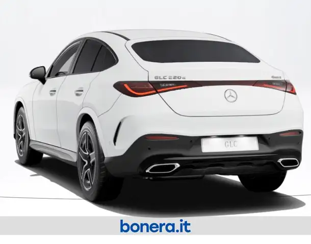 Mercedes-Benz GLC view 3