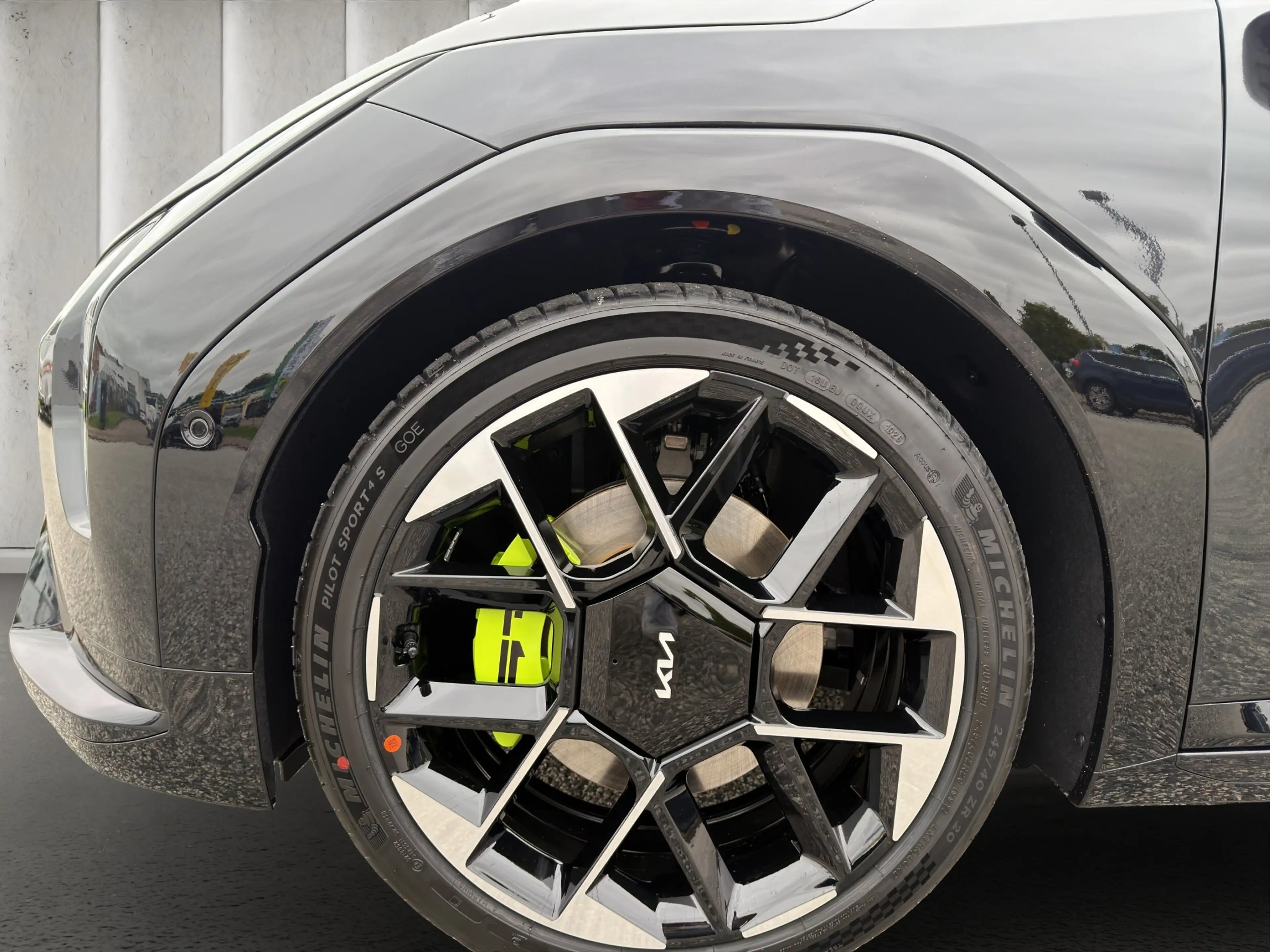 Kia EV4 Hatchback GT 81 kWh 215 kW Allradantrieb Schräghec — photo 9
