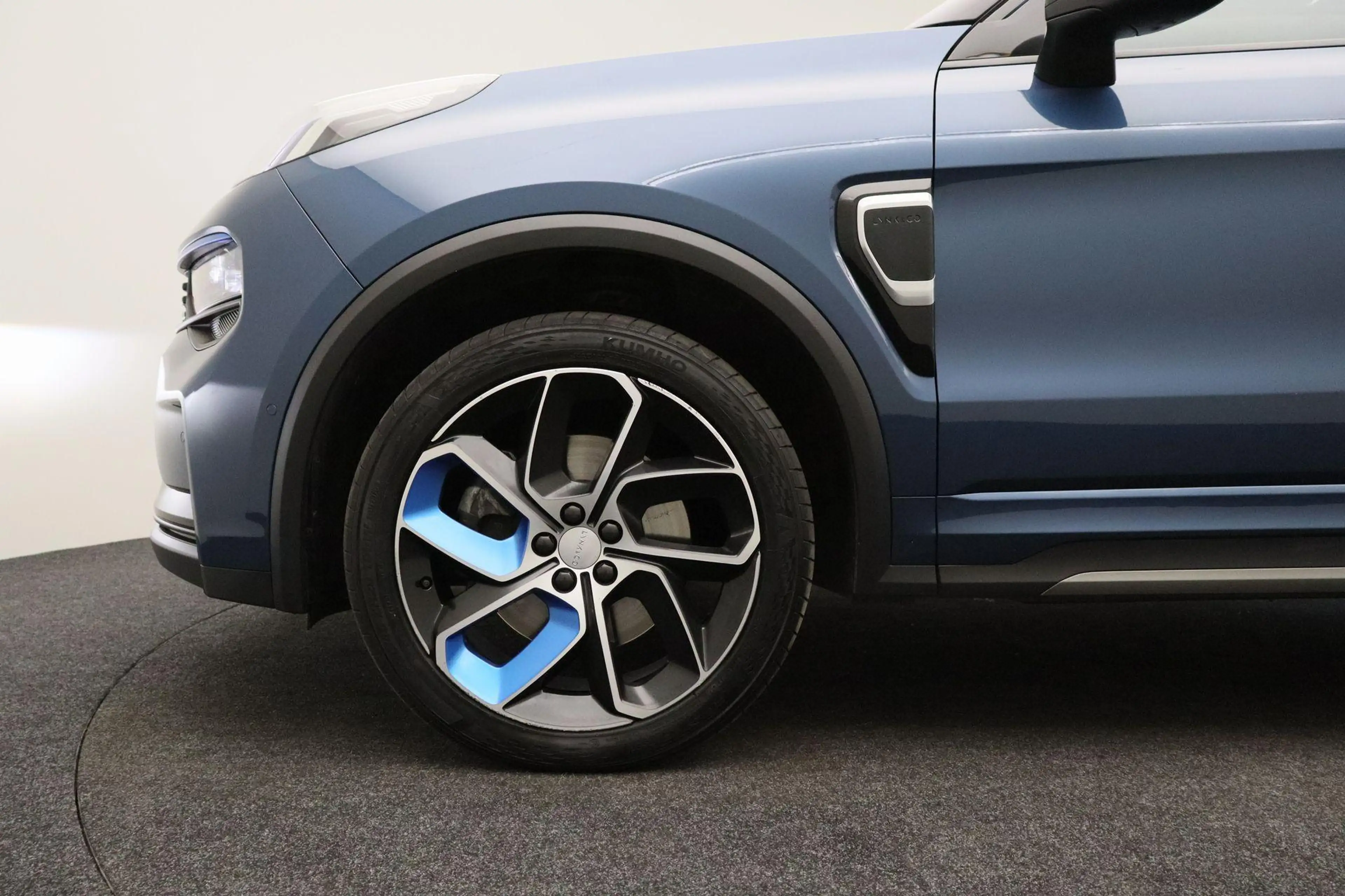 Lynk & Co 01 1.5 2023 Plug-In Hybrid | 360 Camera | Infinity | — photo 21