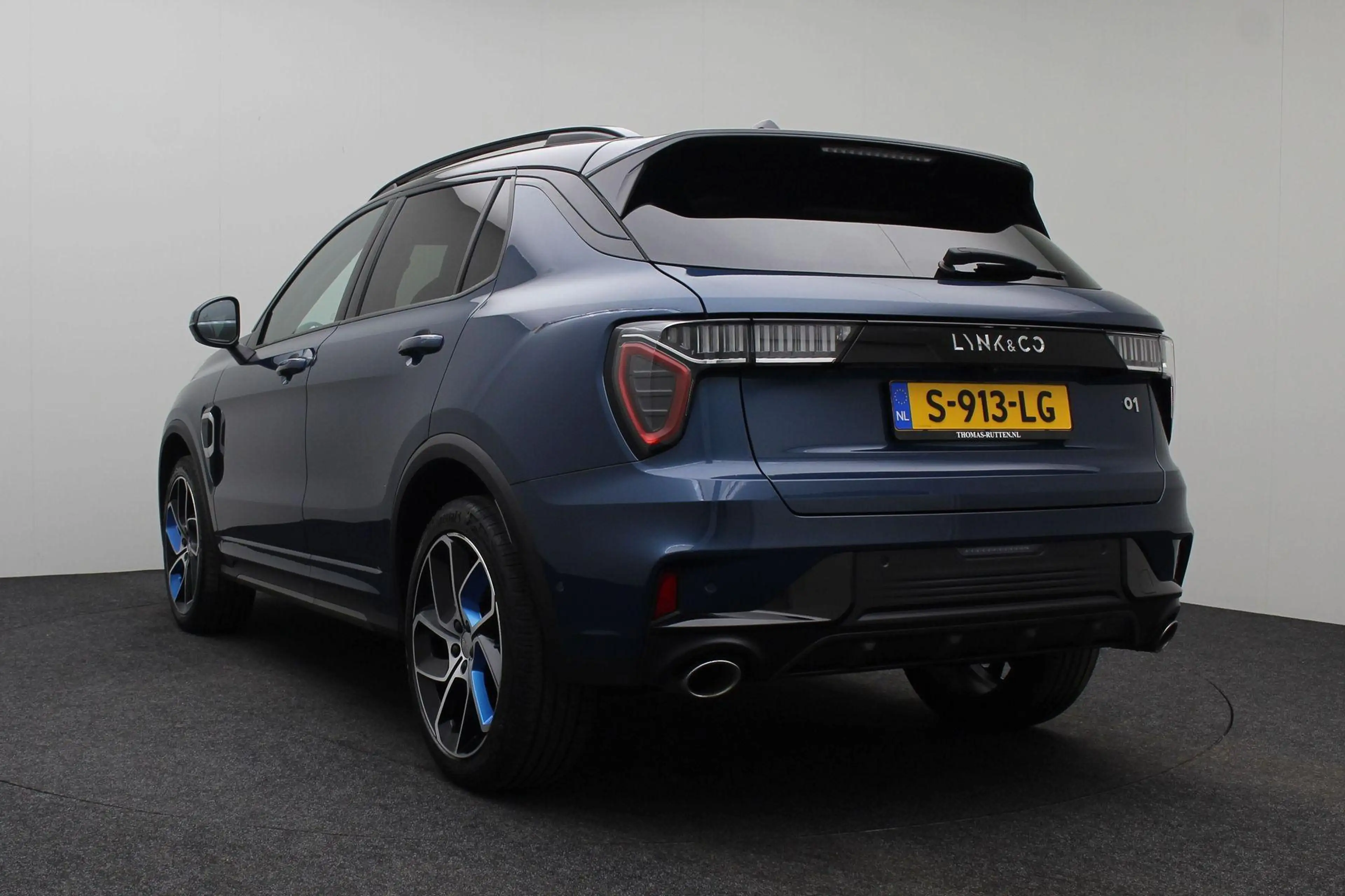 Lynk & Co 01 1.5 2023 Plug-In Hybrid | 360 Camera | Infinity | — photo 10