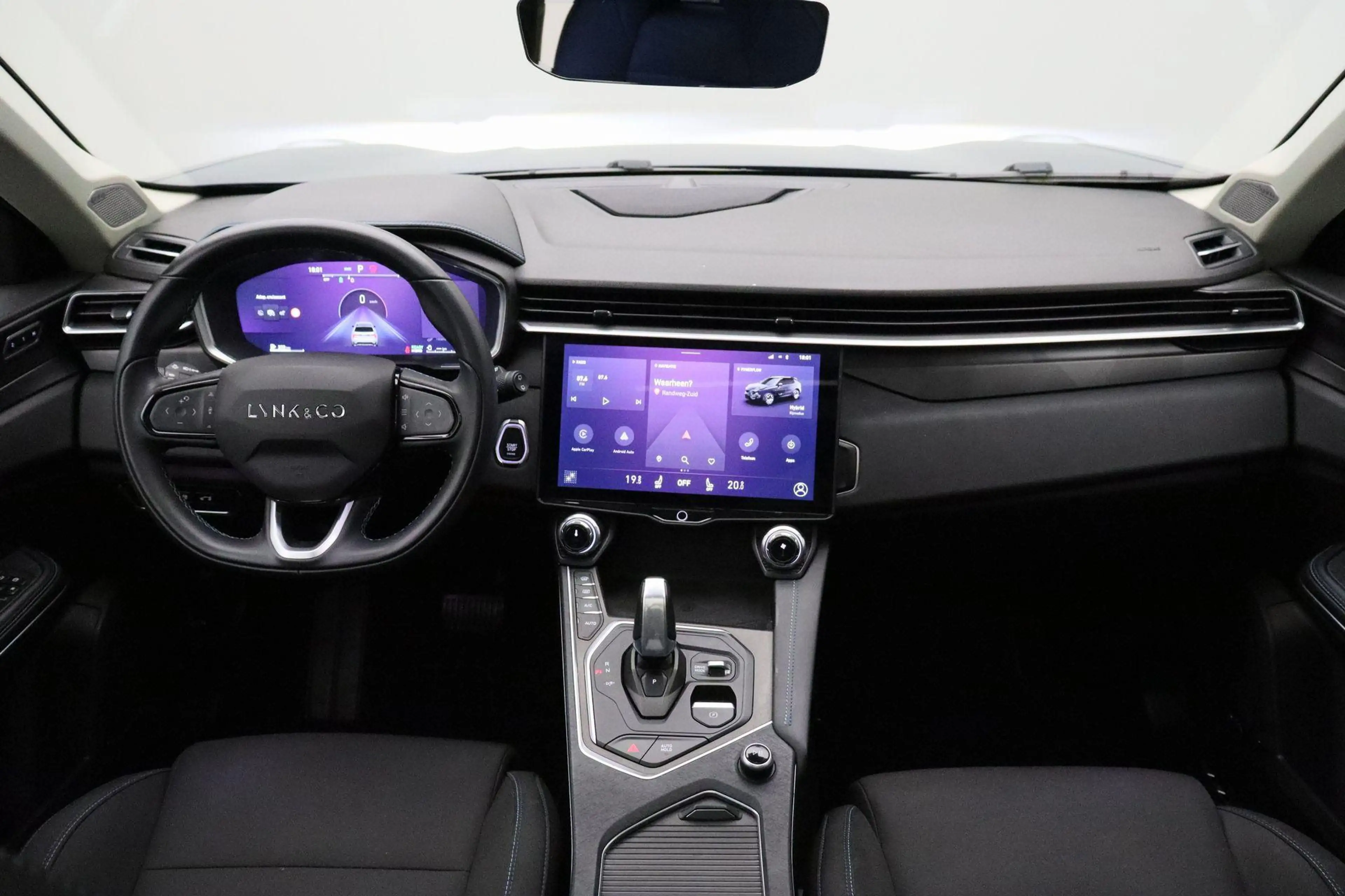 Lynk & Co 01 1.5 2023 Plug-In Hybrid | 360 Camera | Infinity | — photo 8