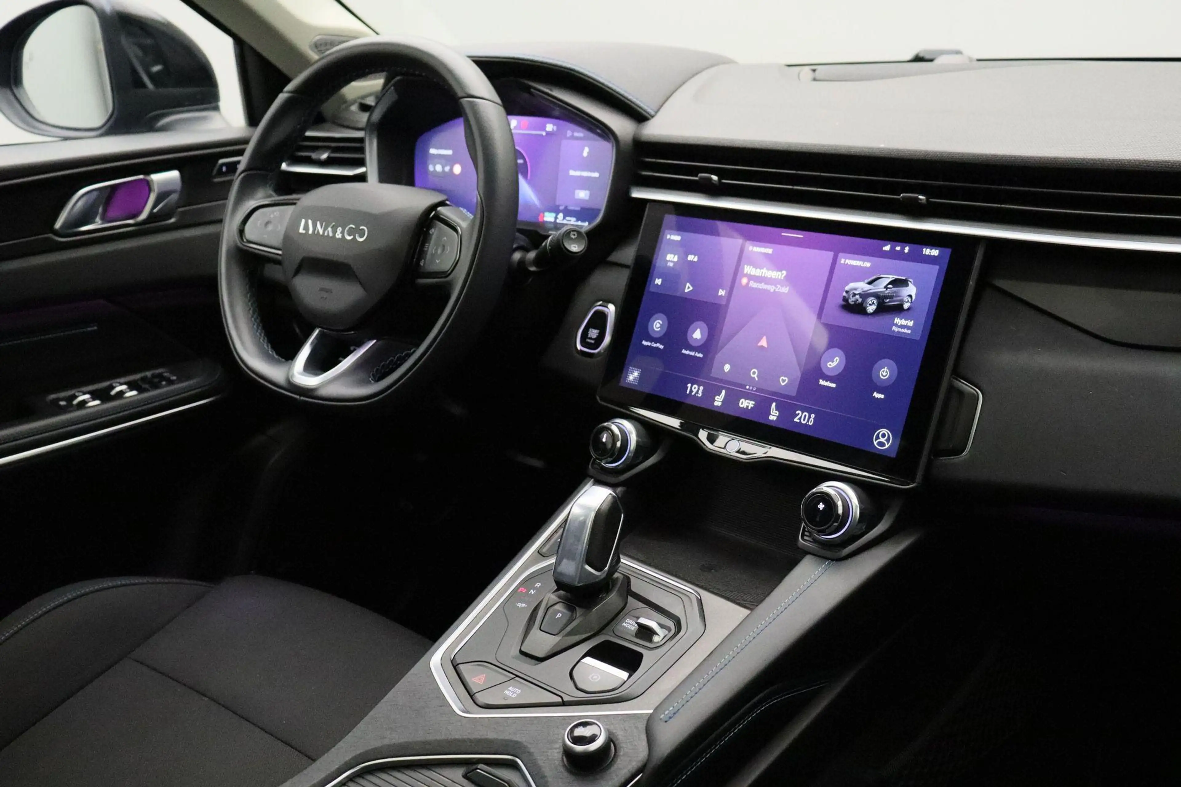 Lynk & Co 01 1.5 2023 Plug-In Hybrid | 360 Camera | Infinity | — photo 7