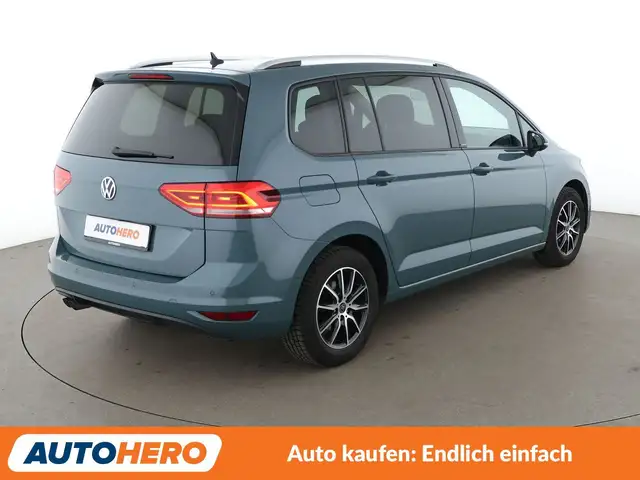 Volkswagen Touran view 6