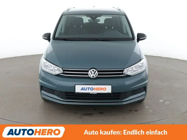 Volkswagen Touran view 9