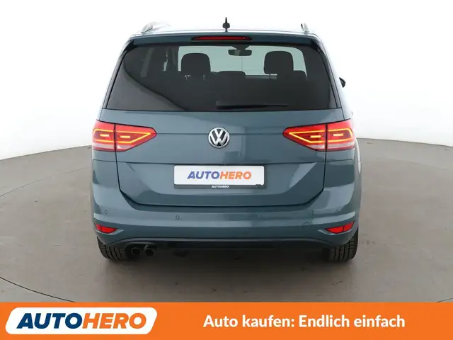 Volkswagen Touran view 5