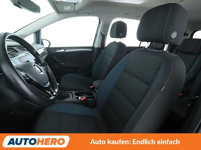 Volkswagen Touran view 10