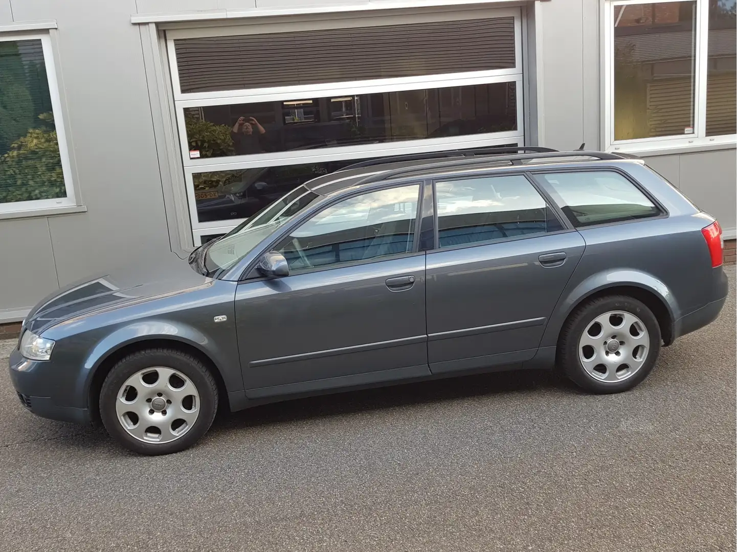 Audi A4 Avant 2.0 Airco/Ecc 2e Eig Nwe DistrRiem Rijdt Goe Grijs - 2
