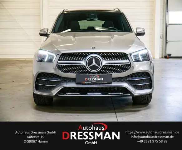 Mercedes-Benz GLE view 2
