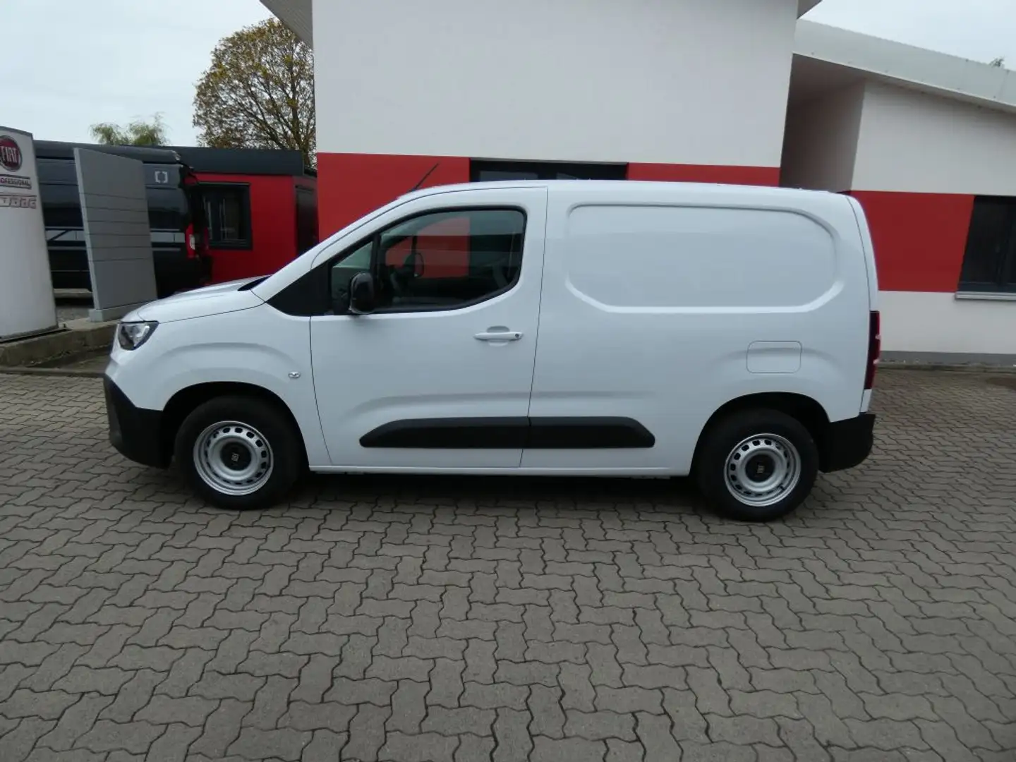 Fiat Doblo 1.5 BlueHDi  L1 Blanco - 2