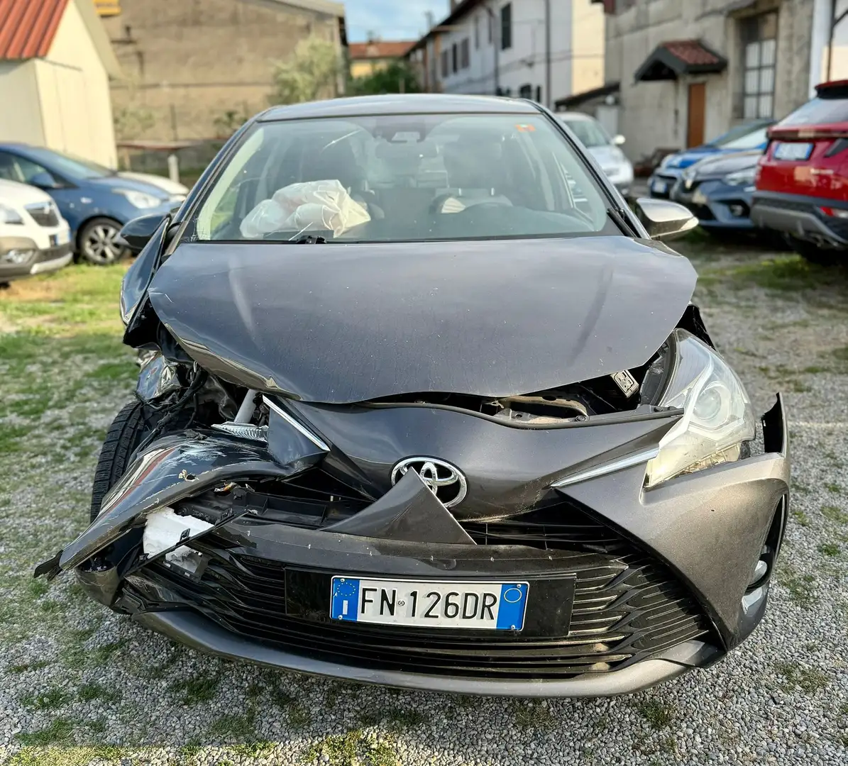 Toyota Yaris 5p 1.0 Cool Neopatentati Grigio - 2
