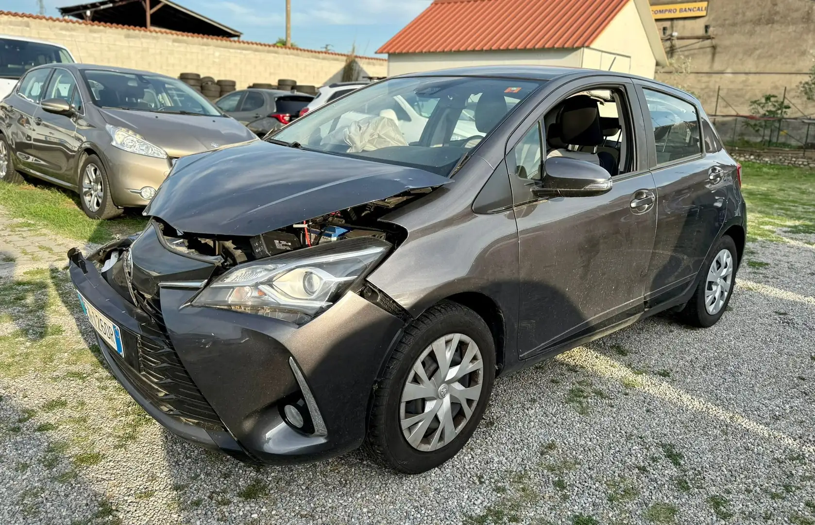 Toyota Yaris 5p 1.0 Cool Neopatentati Grigio - 1