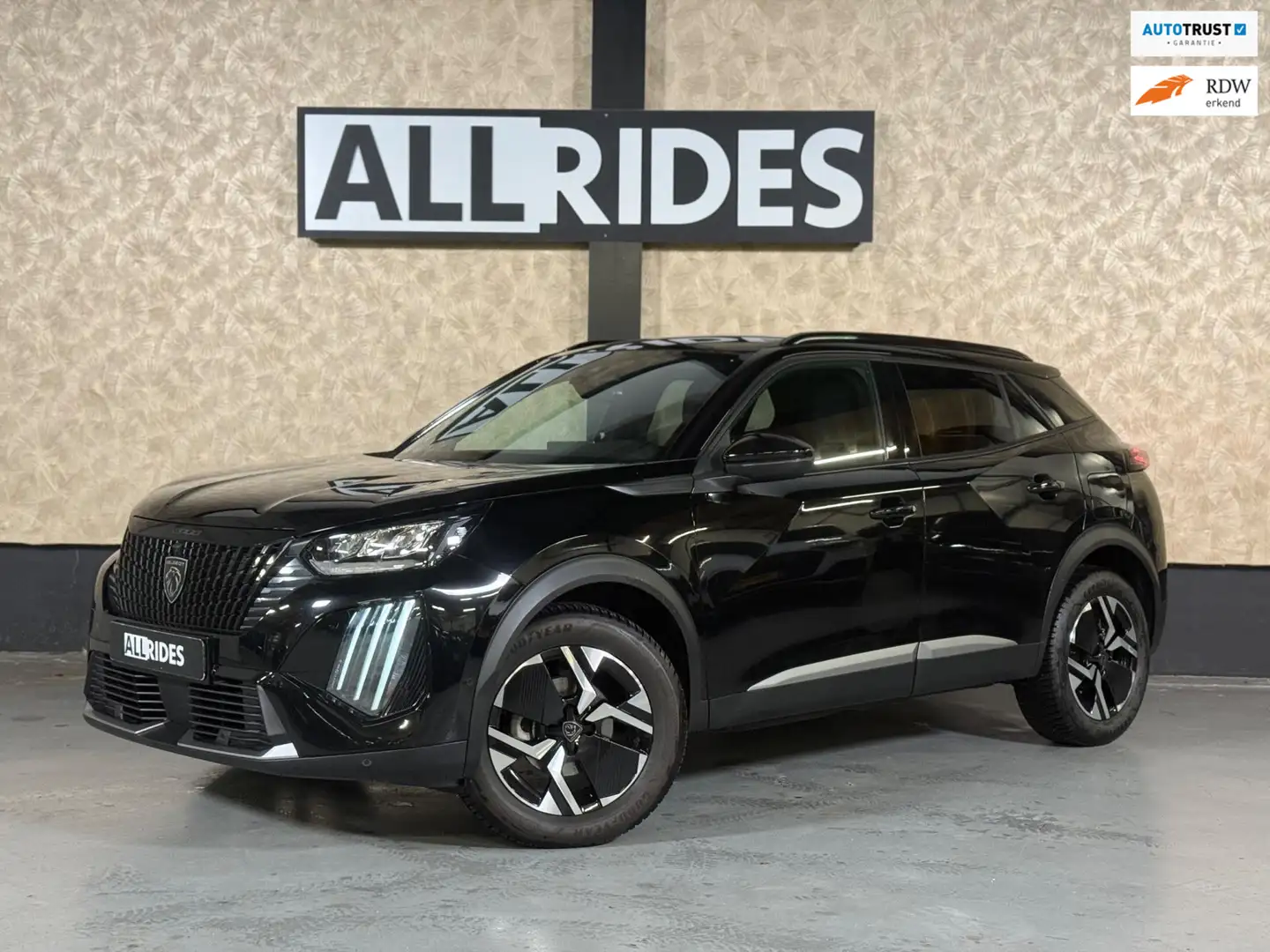 Peugeot 2008 1.2 PureTech 130 Allure | 360 camera | Keyless | S Schwarz - 1