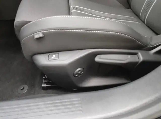 Opel Astra view 11