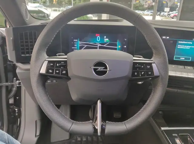 Opel Astra view 13