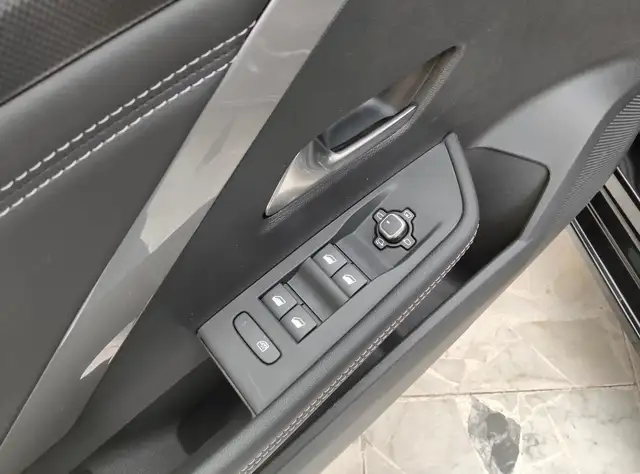 Opel Astra view 9