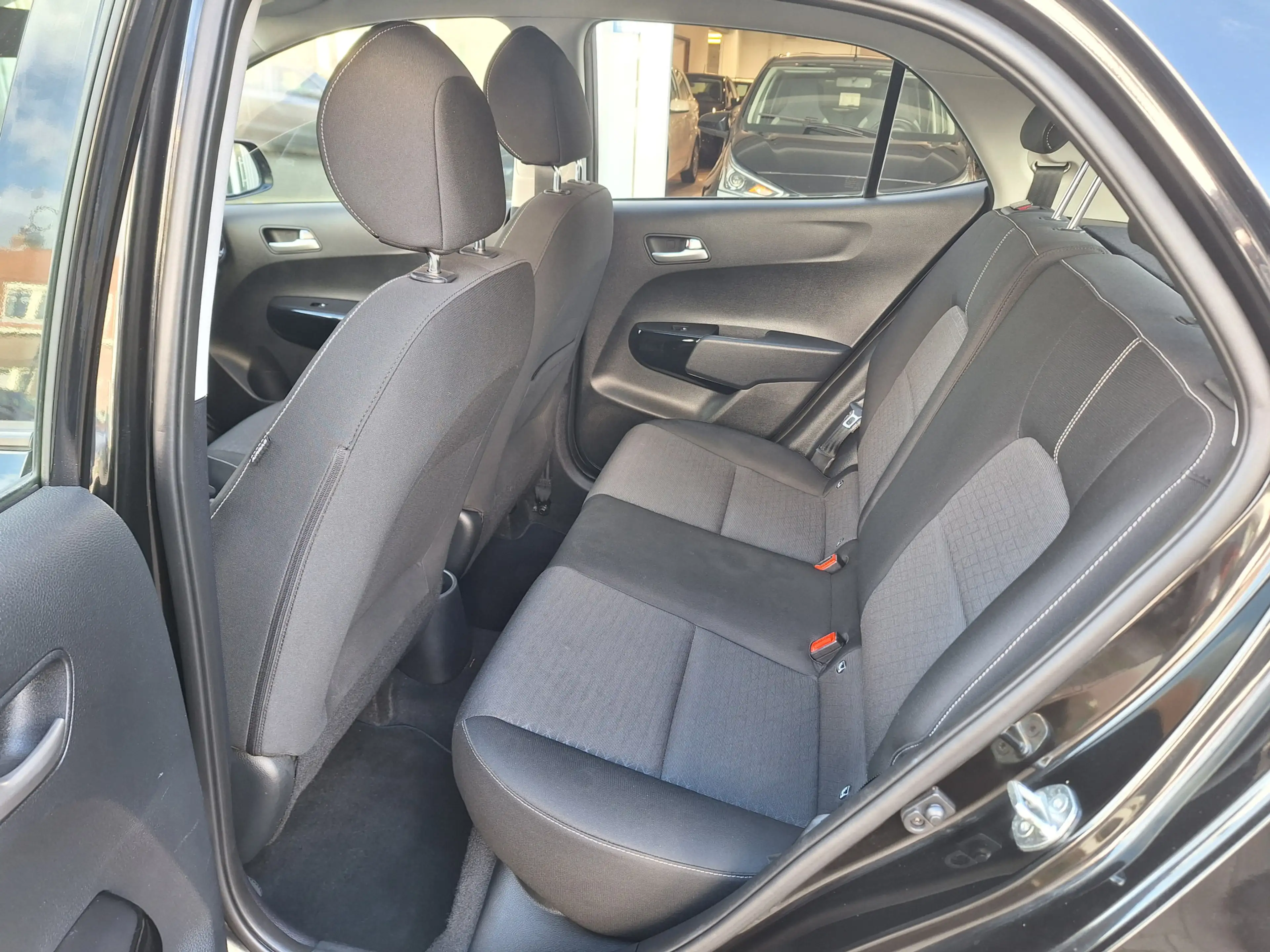 Kia Picanto 1.0 CVVT ComfortPlusLine Navigator /Camera/Navi/Ap — photo 33