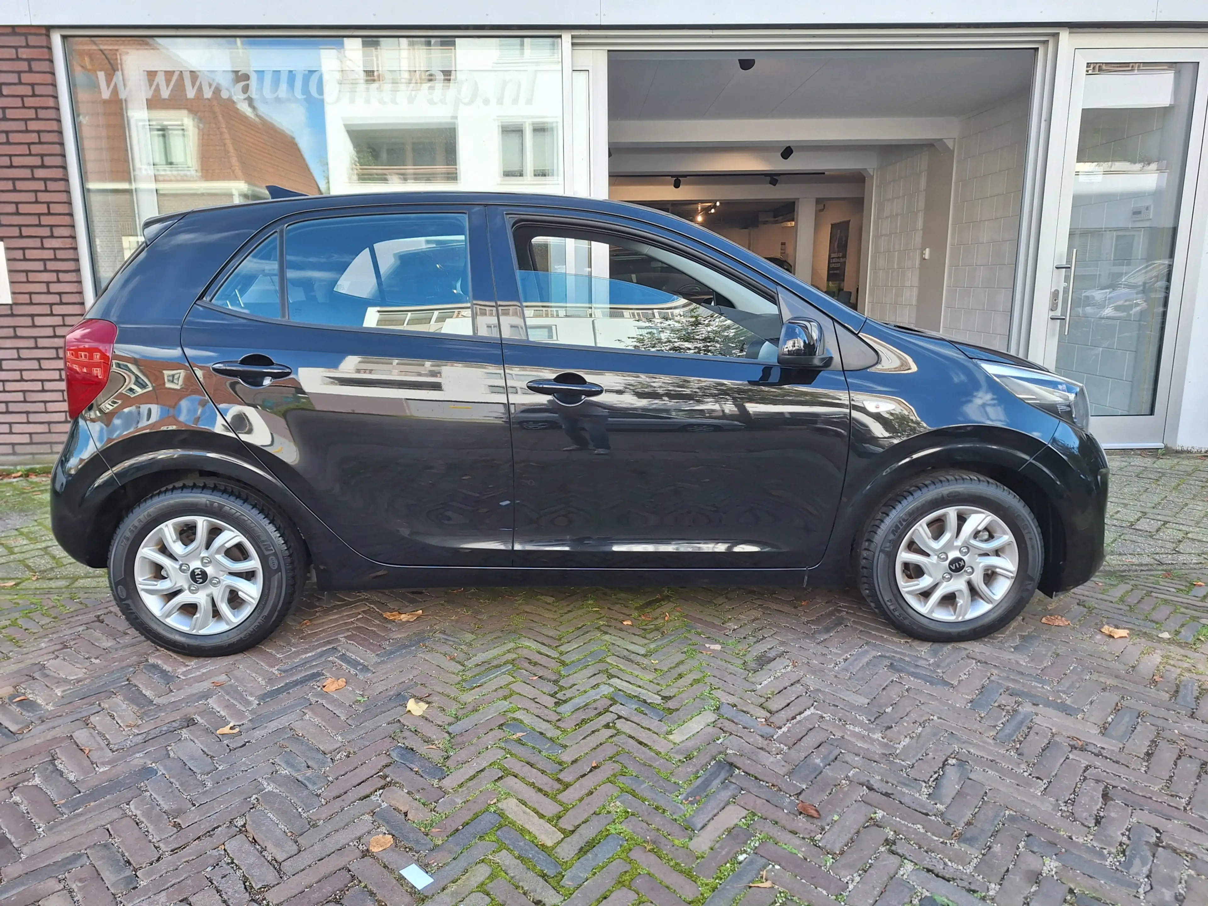 Kia Picanto 1.0 CVVT ComfortPlusLine Navigator /Camera/Navi/Ap — photo 8