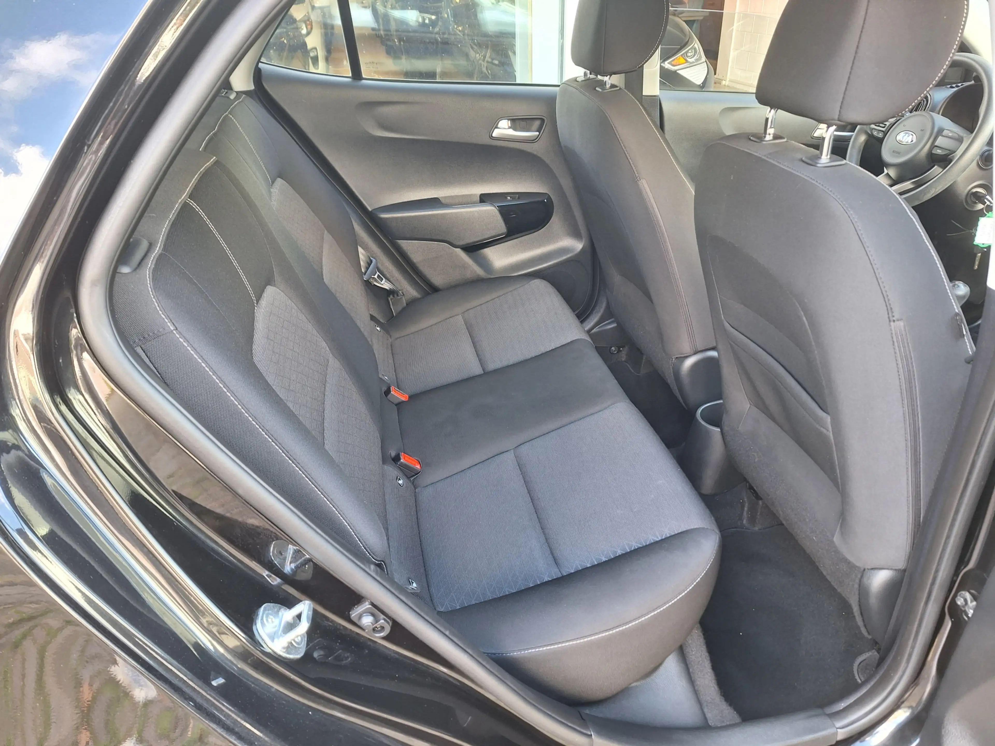 Kia Picanto 1.0 CVVT ComfortPlusLine Navigator /Camera/Navi/Ap — photo 34