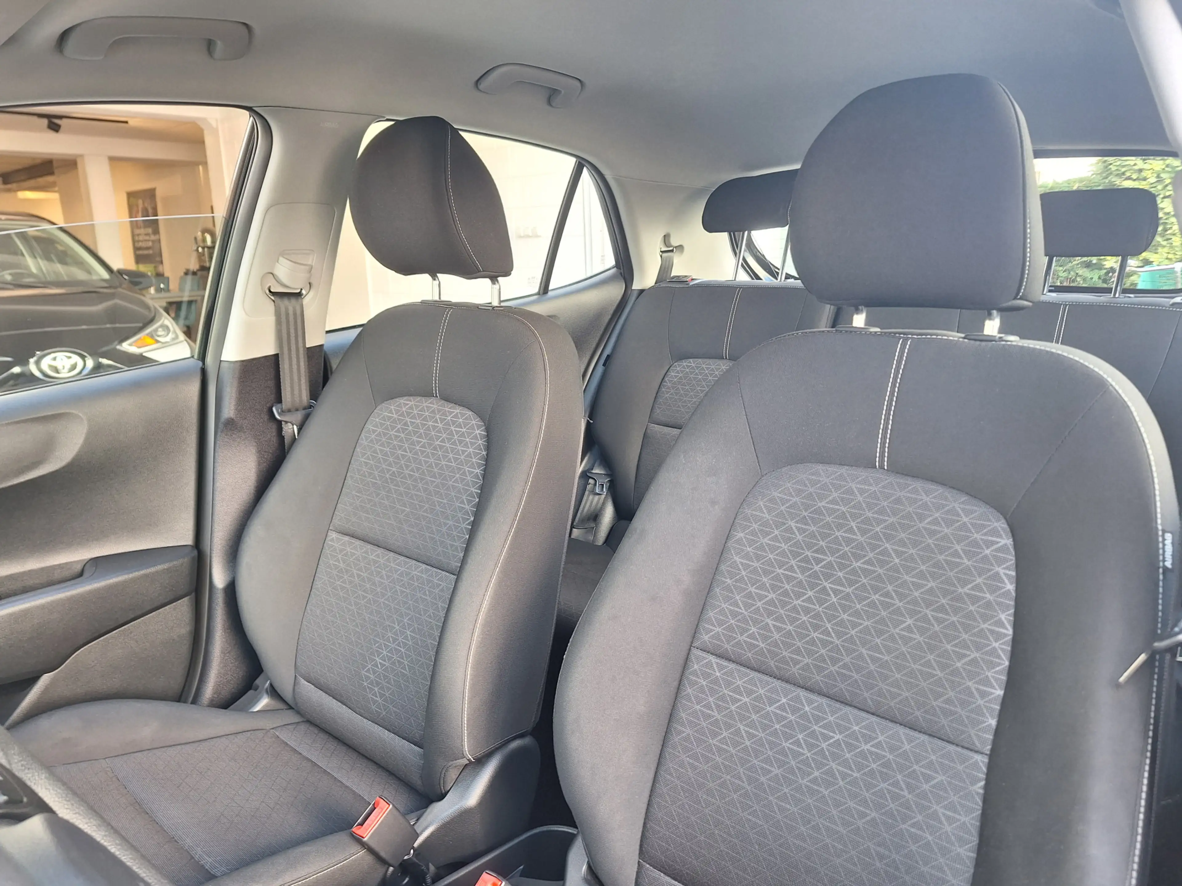 Kia Picanto 1.0 CVVT ComfortPlusLine Navigator /Camera/Navi/Ap — photo 16