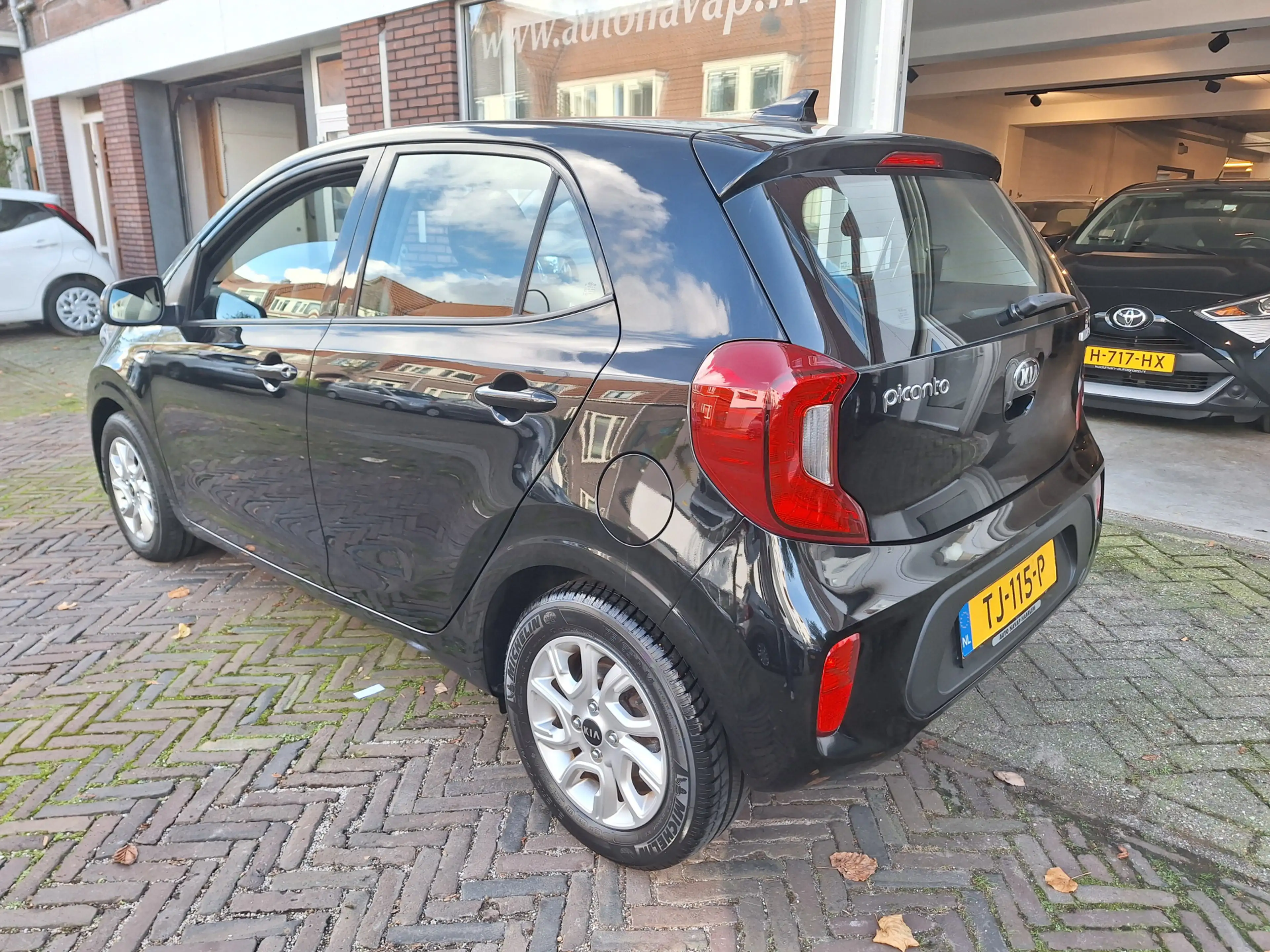 Kia Picanto 1.0 CVVT ComfortPlusLine Navigator /Camera/Navi/Ap — photo 6