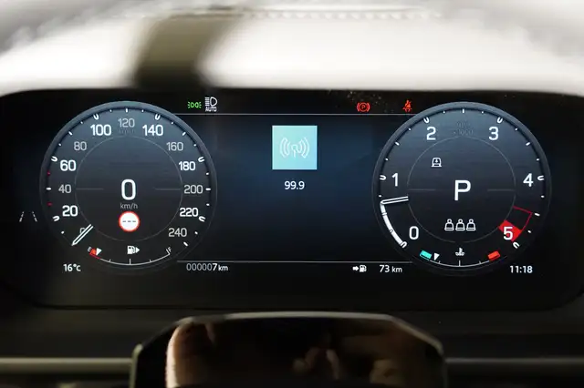 Land Rover Defender Defender 110 3.0 D6H X-Dynamic HSE DAB Ansicht 20