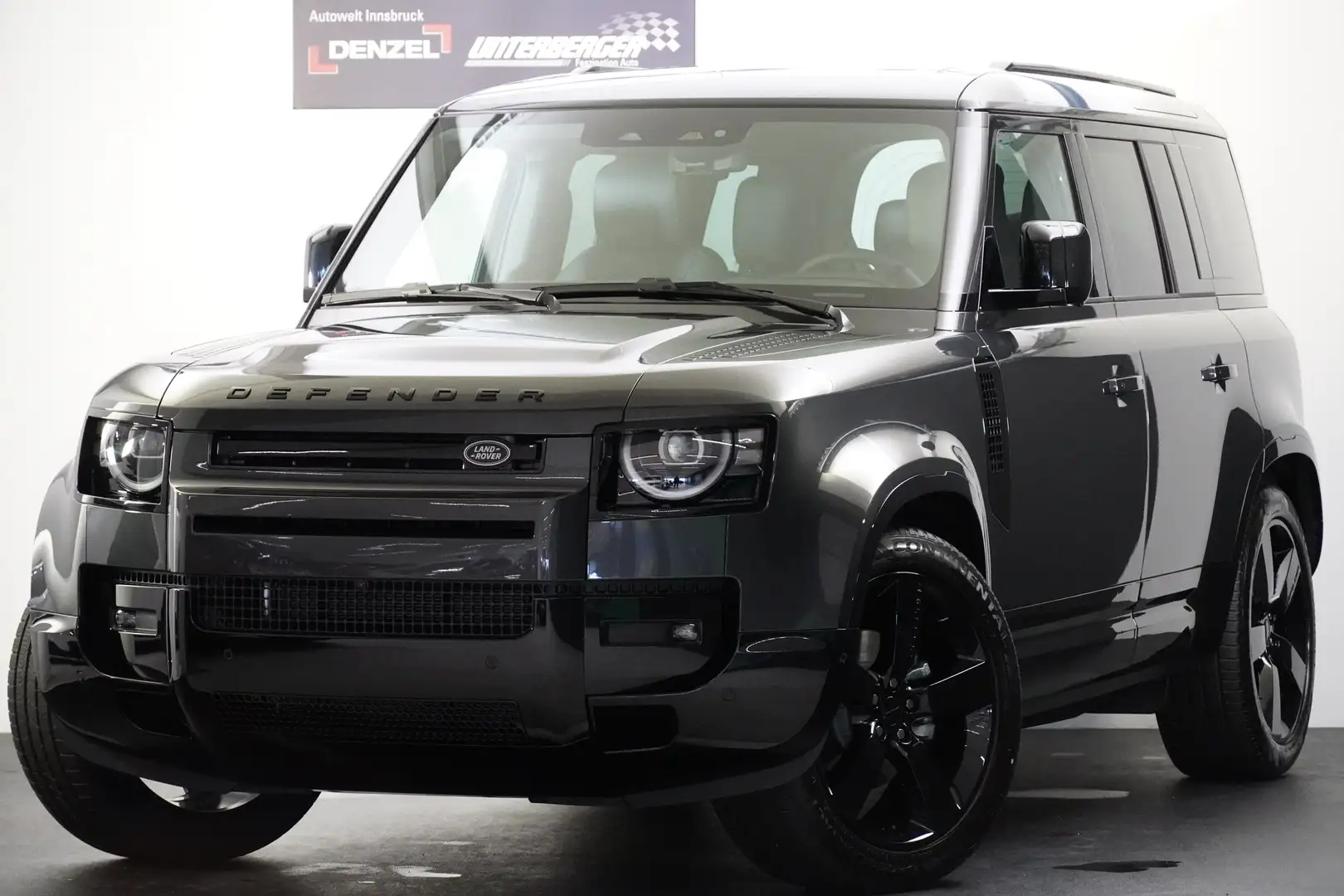 Land Rover Defender Defender 110 3.0 D6H X-Dynamic HSE DAB Grau - 2