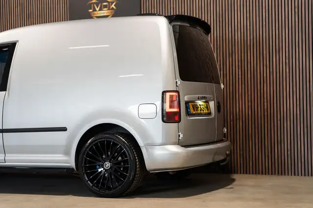 Volkswagen Caddy view 9