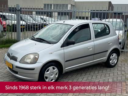 Toyota Yaris 1.3-16V VVT-i Sol 5 deurs AUTOMAAT 86PK! NL AUTO N