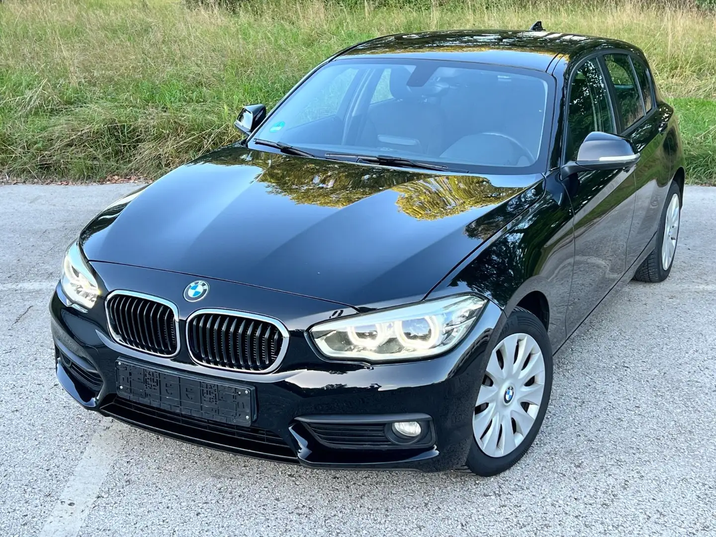 BMW 116 BMW 1 Lim. 5-trg. 116 d/ Facelift/XENON/PDC/AHK Schwarz - 1