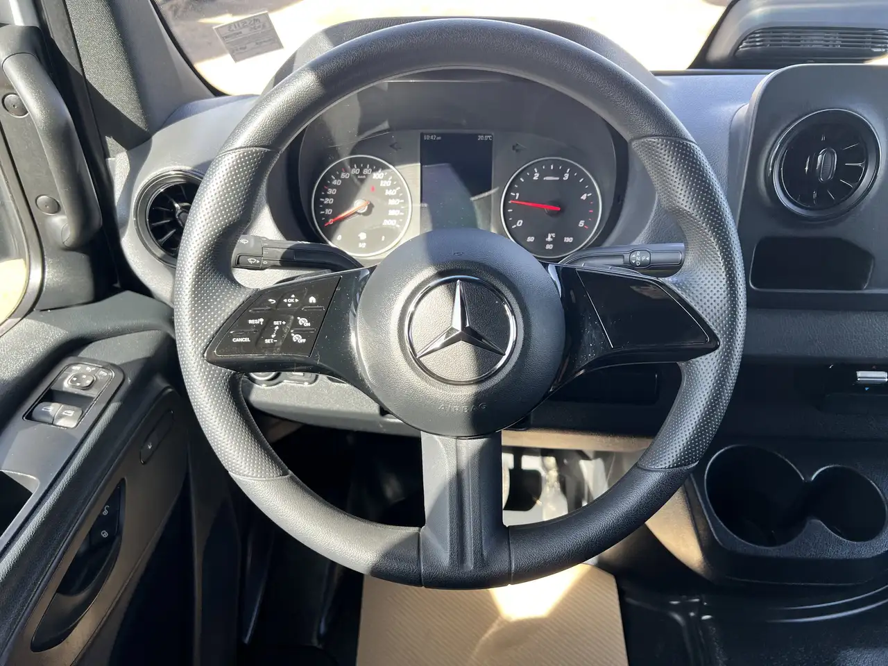 Mercedes-Benz Sprinter снимка Mercedes-Benz Sprinter